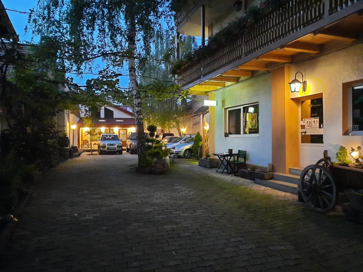 Korona Panzio Bed & Breakfast Odorheiu Secuiesc Eksteriør bilde