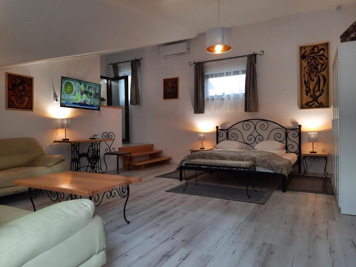 Korona Panzio Bed & Breakfast Odorheiu Secuiesc Eksteriør bilde