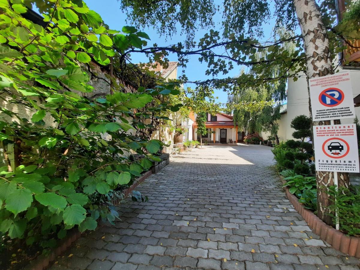 Korona Panzio Bed & Breakfast Odorheiu Secuiesc Eksteriør bilde