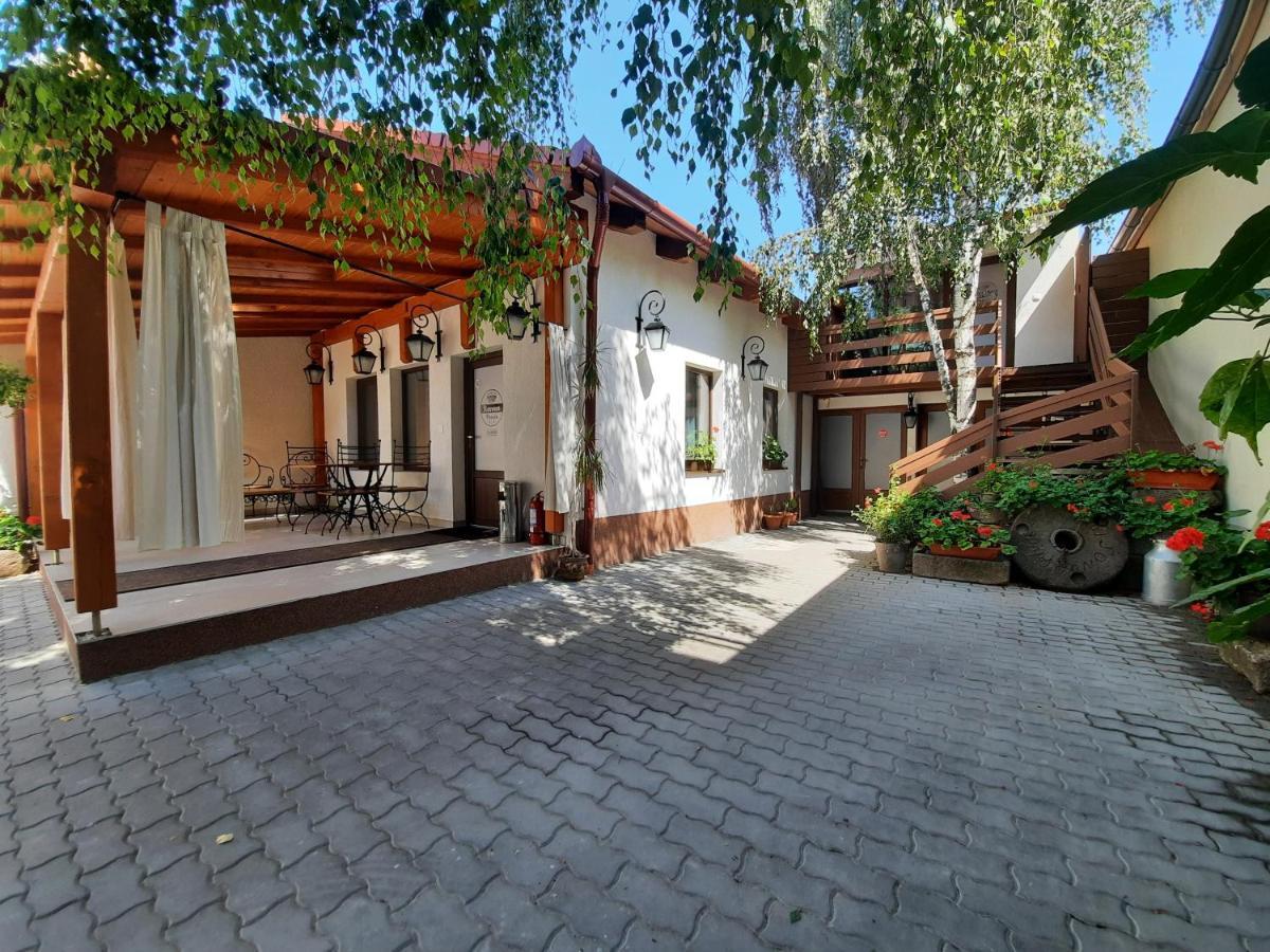 Korona Panzio Bed & Breakfast Odorheiu Secuiesc Eksteriør bilde