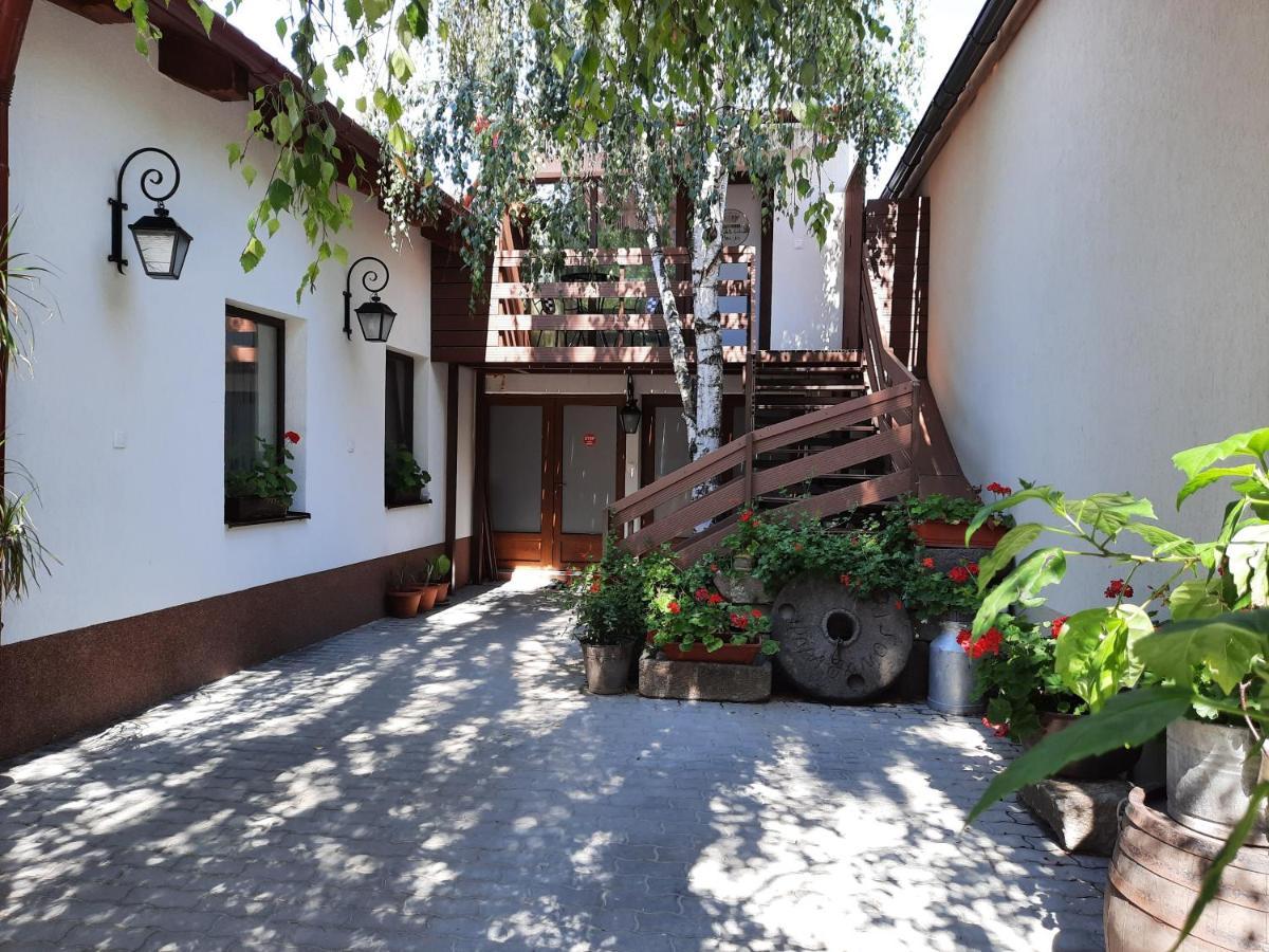 Korona Panzio Bed & Breakfast Odorheiu Secuiesc Eksteriør bilde